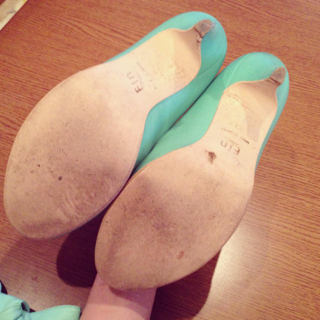 FIN♡リボングリーン♡パンプス レディースの靴/シューズ(ハイヒール/パンプス)の商品写真