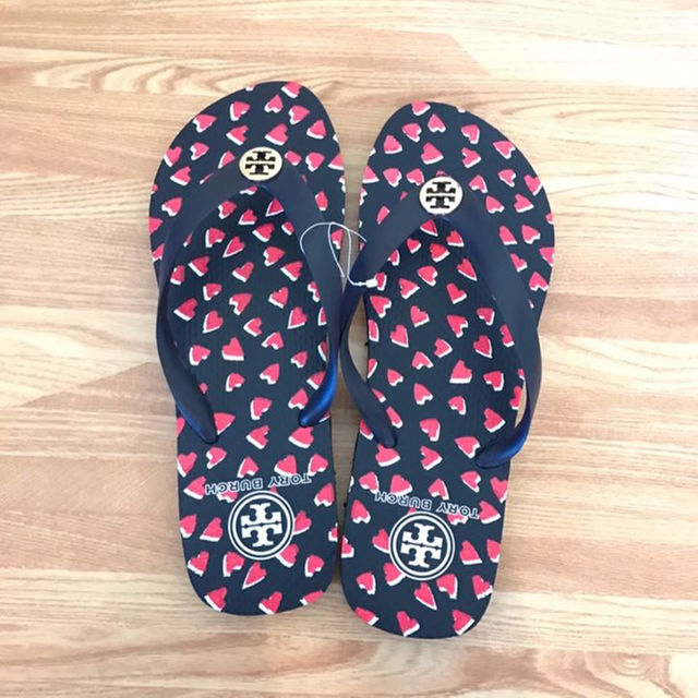 Tory Burch(トリーバーチ)の【みき様専用】Tory Burch ビーチサンダル 24-24.5cm レディースの靴/シューズ(サンダル)の商品写真