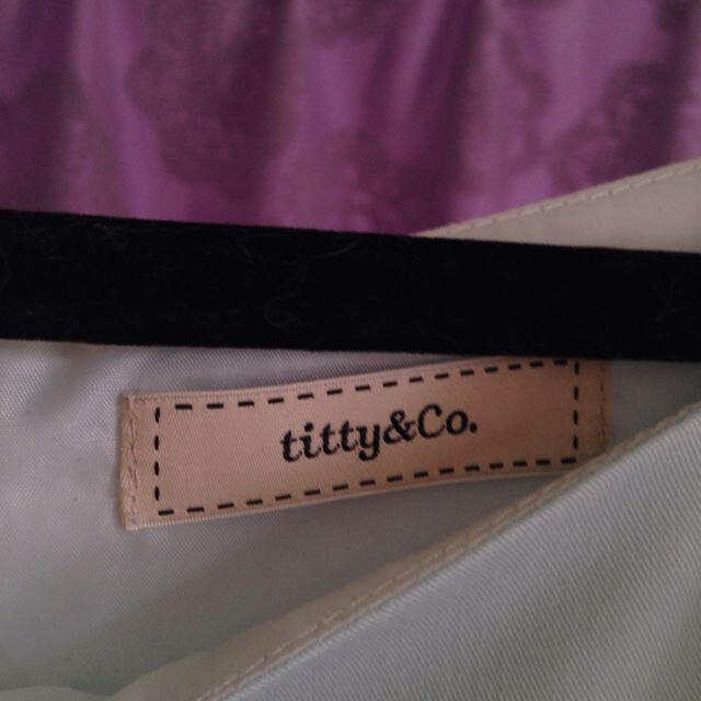 titty&co(ティティアンドコー)のtitty&co.オフショルダーワンピ レディースのワンピース(ミニワンピース)の商品写真