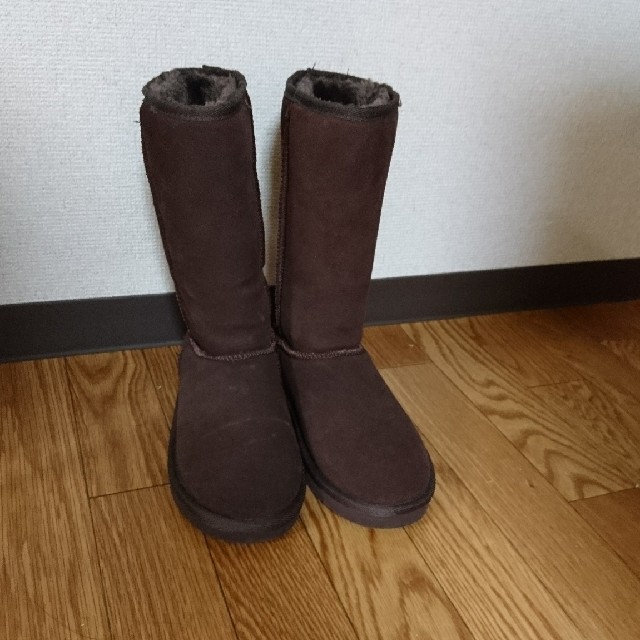 UGG(アグ)の専用UGG！ムートン美品！ダークブラウン22,5 レディースの靴/シューズ(ブーツ)の商品写真