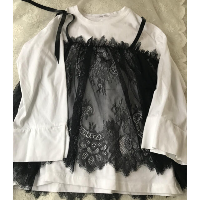 ZARA(ザラ)のレースキャミレーヤード風スリットTシャツ レディースのトップス(Tシャツ(長袖/七分))の商品写真