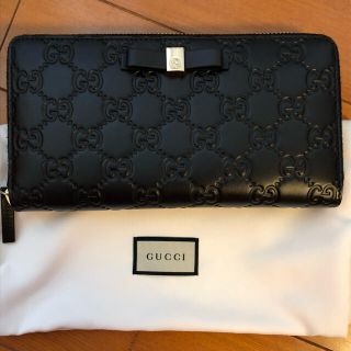 グッチ(Gucci)の✨GUCCI  グッチ シグネチャージップウォレット✨(長財布)