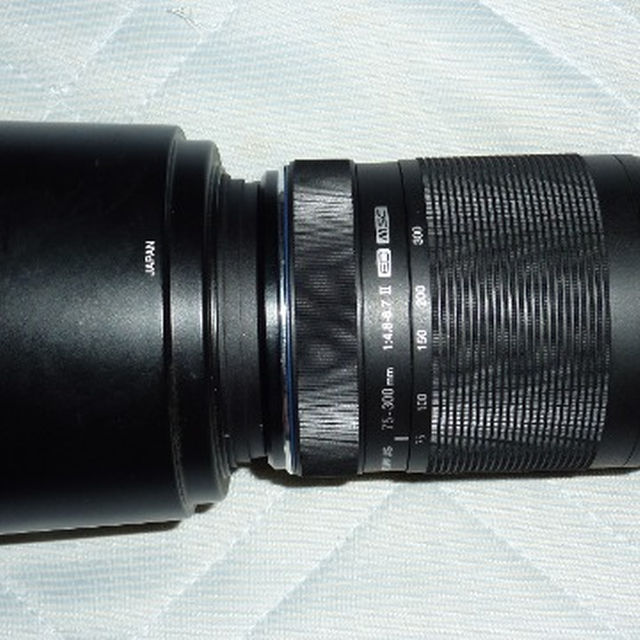 OLYMPUS(オリンパス)のM.ZUIKO  ED75-300mmf4.8-6.7Ⅱ　ともぺさん専用 スマホ/家電/カメラのカメラ(レンズ(ズーム))の商品写真