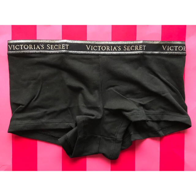 Victoria's Secret(ヴィクトリアズシークレット)の新品Victoria'ssecretロゴボーイショーツ黒 M レディースの下着/アンダーウェア(ショーツ)の商品写真