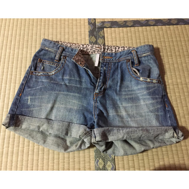 Abahouse Devinette(アバハウスドゥヴィネット)のUSED アバハウス デニム ショートパンツ レディースのパンツ(ショートパンツ)の商品写真