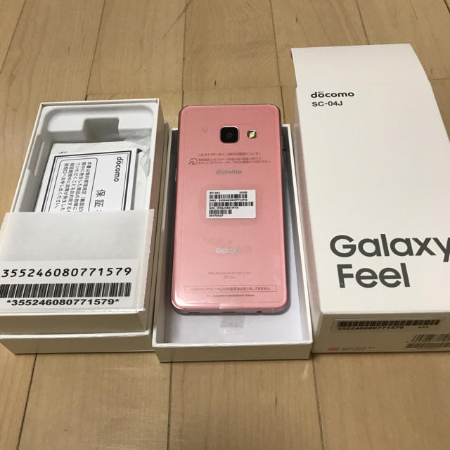 SAMSUNG(サムスン)の新品未使用 docomo Galaxy Feel SC-04J ピンク スマホ/家電/カメラのスマートフォン/携帯電話(スマートフォン本体)の商品写真