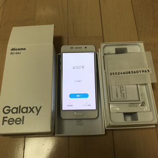 サムスン(SAMSUNG)の新品未使用 docomo Galaxy Feel SC-04J ホワイト ドコモ(スマートフォン本体)