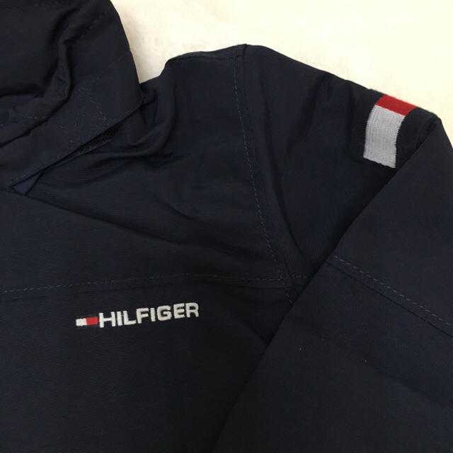 TOMMY HILFIGER(トミーヒルフィガー)の【新品タグ付き】トミーヒルフィガー シンプルアウター 2T キッズ/ベビー/マタニティのキッズ服男の子用(90cm~)(ジャケット/上着)の商品写真