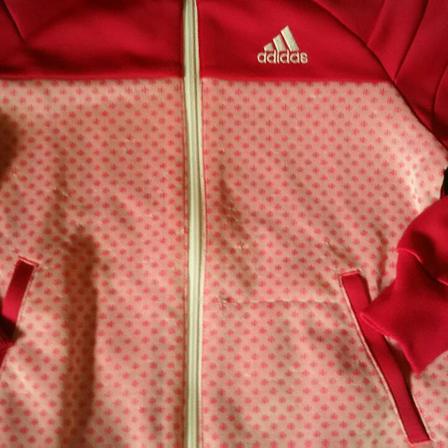 adidas(アディダス)のアディダス【120センチ】ピンクのジャージ・上 キッズ/ベビー/マタニティのキッズ服女の子用(90cm~)(その他)の商品写真