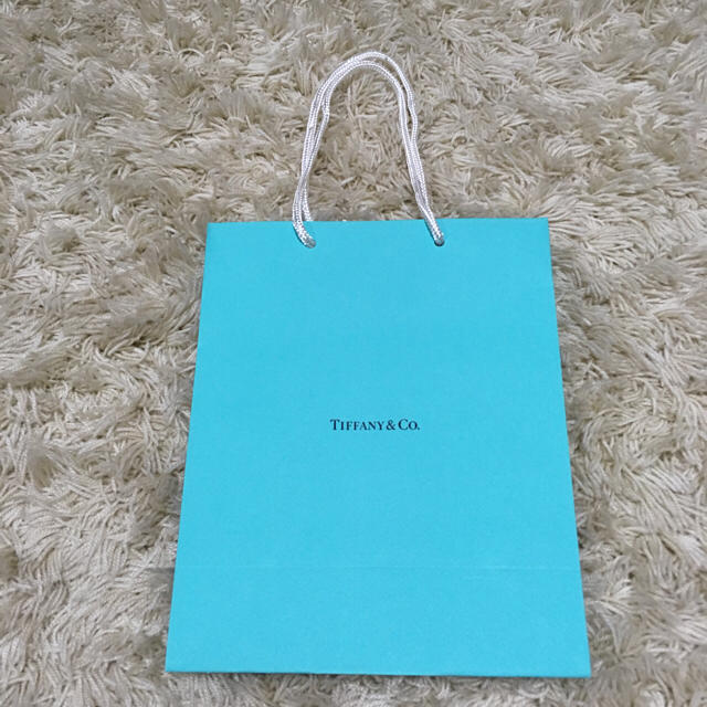 Tiffany & Co.(ティファニー)のティファニー 紙袋 レディースのバッグ(ショップ袋)の商品写真