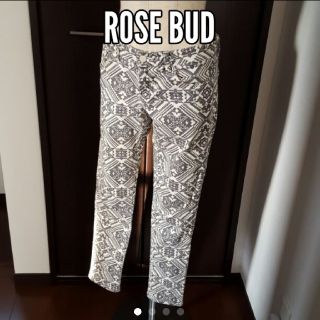 ローズバッド(ROSE BUD)のROSE BUD　ローズバッド　幾何学柄　パンツ(カジュアルパンツ)