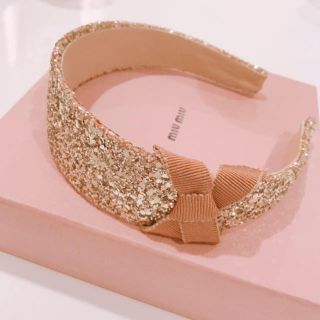 miumiu ヘッドドレス カチューシャ ラメ リボン ミュウミュウ プラダ