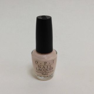 【O・P・I 】NAIL LACQUER 15ml /ベージュ/パール入り(その他)