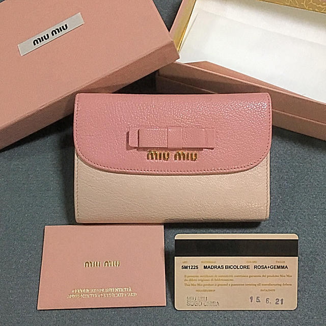 miumiu(ミュウミュウ)の美品 SOGO千葉購入 ミュウミュウ バイカラー 財布 レディースのファッション小物(財布)の商品写真