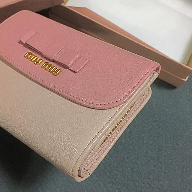 miumiu(ミュウミュウ)の美品 SOGO千葉購入 ミュウミュウ バイカラー 財布 レディースのファッション小物(財布)の商品写真