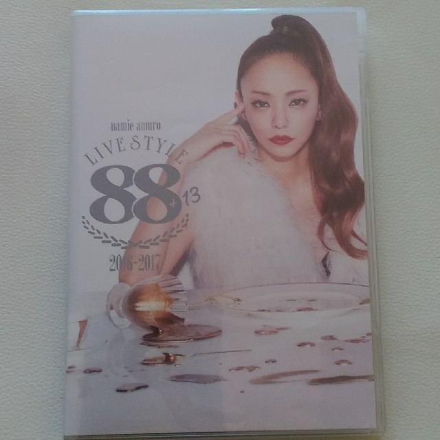 11/26まで専用出品 安室奈美恵 LIVE STYLE 2016-2017 エンタメ/ホビーのDVD/ブルーレイ(ミュージック)の商品写真