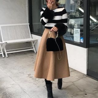 ザラ(ZARA)のお洋服大好き姫♡様専用！新品未使用Aラインフレアスカートベージュ(ひざ丈スカート)