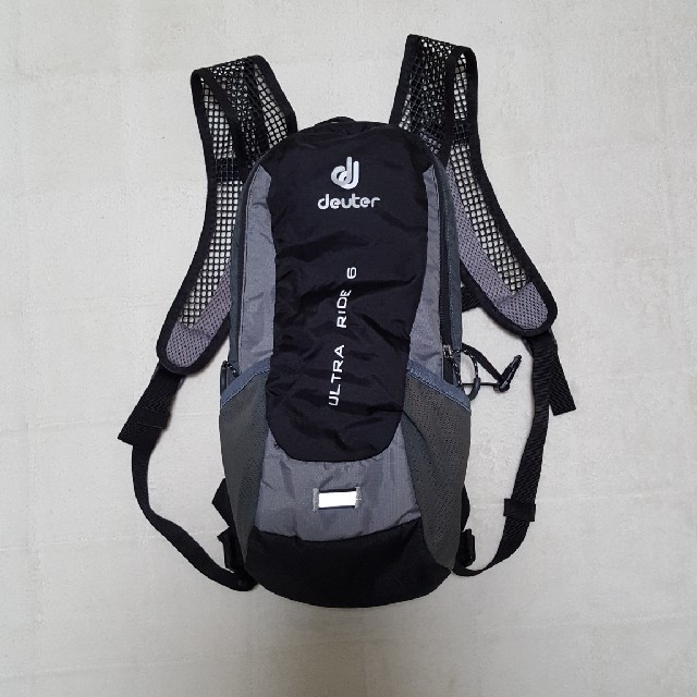 Deuter(ドイター)のdeuter ULTRA RIDE 6 メンズのバッグ(バッグパック/リュック)の商品写真