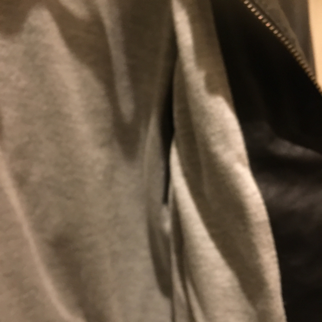 H&M(エイチアンドエム)のH&M  キッズ  レザージャケット 130 未使用 キッズ/ベビー/マタニティのキッズ服男の子用(90cm~)(ジャケット/上着)の商品写真