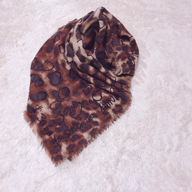 Vivienne Westwood(ヴィヴィアンウエストウッド)のvivienne / leopard stole レディースのファッション小物(マフラー/ショール)の商品写真