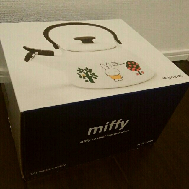 富士ホーロー(フジホーロー)の（新品）miffy ミッフィー 笛吹きケトル インテリア/住まい/日用品のキッチン/食器(調理道具/製菓道具)の商品写真