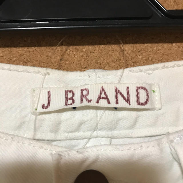 J BRAND(ジェイブランド)のジェイブランドダメージデニムパンツ レディースのパンツ(デニム/ジーンズ)の商品写真