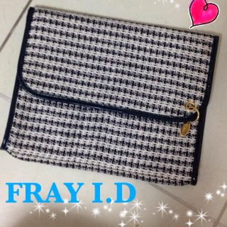 フレイアイディー(FRAY I.D)のFRAY I.D ドキュメントケース♪(クラッチバッグ)