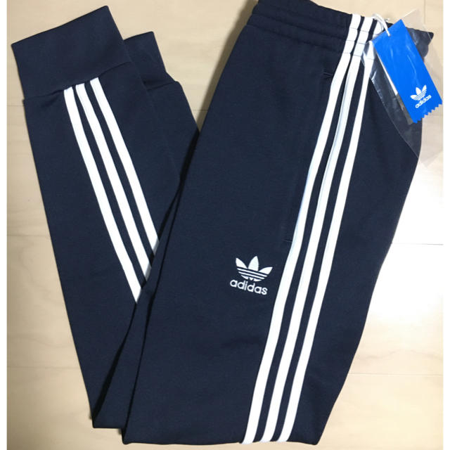 adidas(アディダス)の在庫わずか！L 【 adicolor】オリジナルス トラックトップパンツ メンズのパンツ(その他)の商品写真