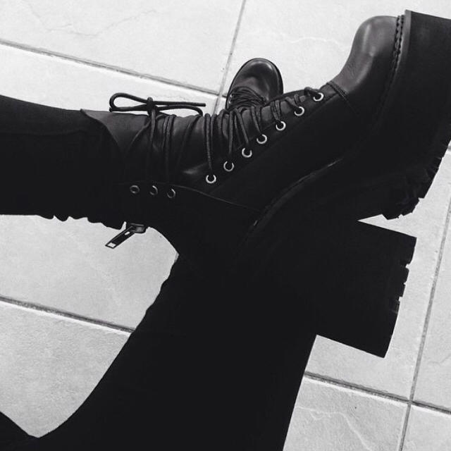 UNIF THRASH BOOTS レア 完売 人気商品 ユニフ 厚底ブーツ