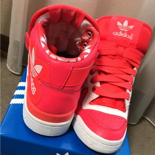 アディダス(adidas)のadidas スニーカー(スニーカー)