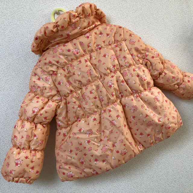 花柄ダウン キッズ/ベビー/マタニティのキッズ服女の子用(90cm~)(コート)の商品写真