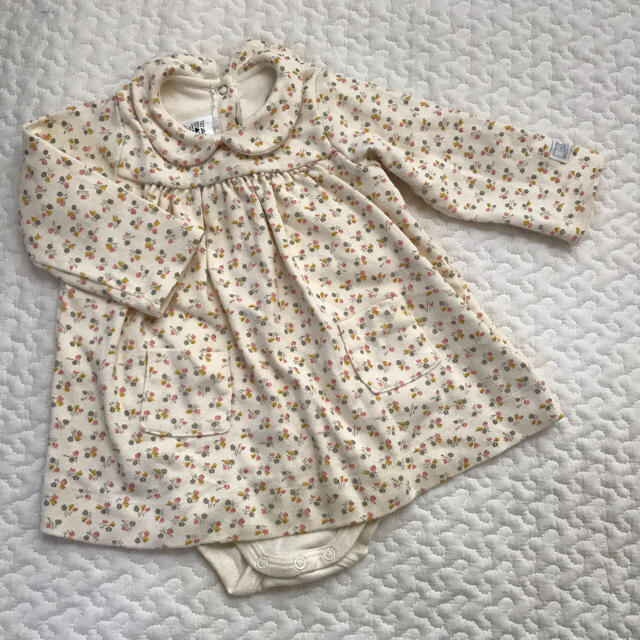 PETIT BATEAU(プチバトー)のプチバトーワンピース型ロンパース67㎝ キッズ/ベビー/マタニティのベビー服(~85cm)(ロンパース)の商品写真