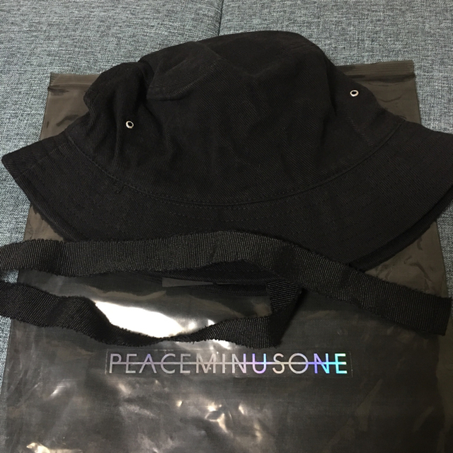 PEACEMINUSONE(ピースマイナスワン)のSHU_88様専用ページ ジヨン愛用 PMO ロングストラップ帽子 エンタメ/ホビーのタレントグッズ(アイドルグッズ)の商品写真