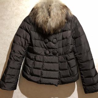 モンクレール(MONCLER)のMONCLER ショート丈 ファー付ダウンコート(ダウンコート)