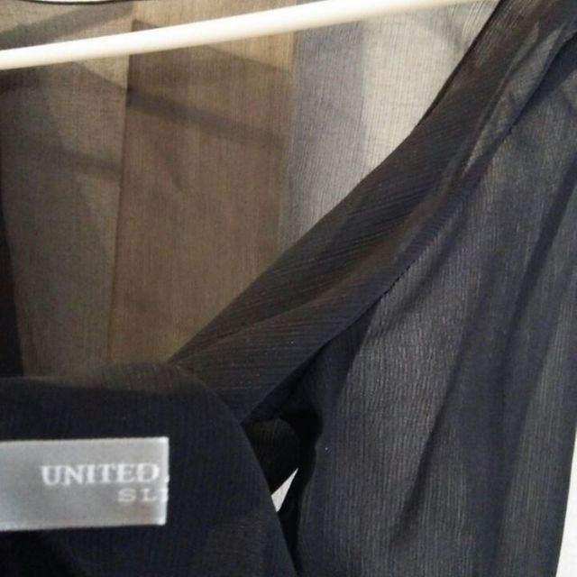 UNITED ARROWS(ユナイテッドアローズ)のボレロ 黒 UNITED ARROWS レディースのレディース その他(その他)の商品写真