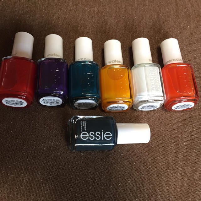 Essie(エッシー)のessie  シルクウォーター 6本セットおまけつき コスメ/美容のネイル(マニキュア)の商品写真