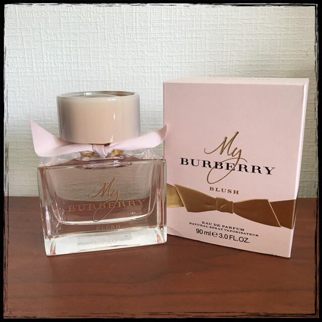 BURBERRY(バーバリー)のバーバリー♡新作♡マイ バーバリー ブラッシュ♡90ml♡未使用 コスメ/美容の香水(香水(女性用))の商品写真