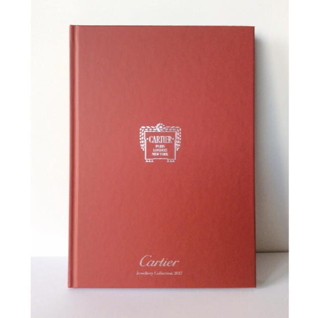 Cartier(カルティエ)の美品カルティエ ジュエリーコレクション2017カタログ写真集72ページ(ヤラメ エンタメ/ホビーの雑誌(ファッション)の商品写真