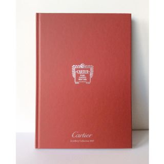 カルティエ(Cartier)の美品カルティエ ジュエリーコレクション2017カタログ写真集72ページ(ヤラメ(ファッション)