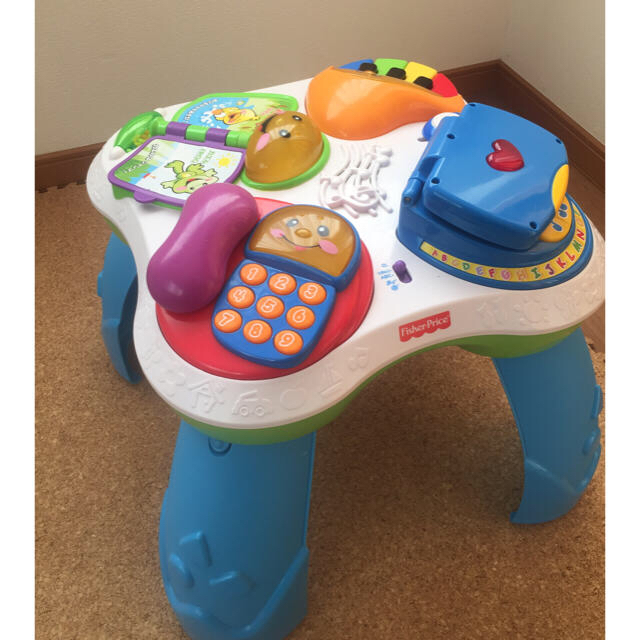 Fisher-Price(フィッシャープライス)のおしゃべりバイリンガルテーブル キッズ/ベビー/マタニティのおもちゃ(知育玩具)の商品写真