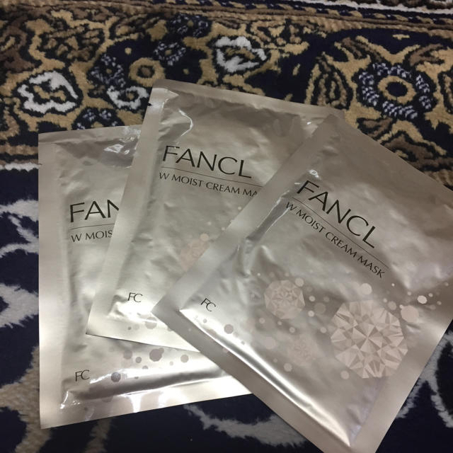 FANCL(ファンケル)のファンケルポーチとファンケルWモイストクリームマスク コスメ/美容のスキンケア/基礎化粧品(パック/フェイスマスク)の商品写真