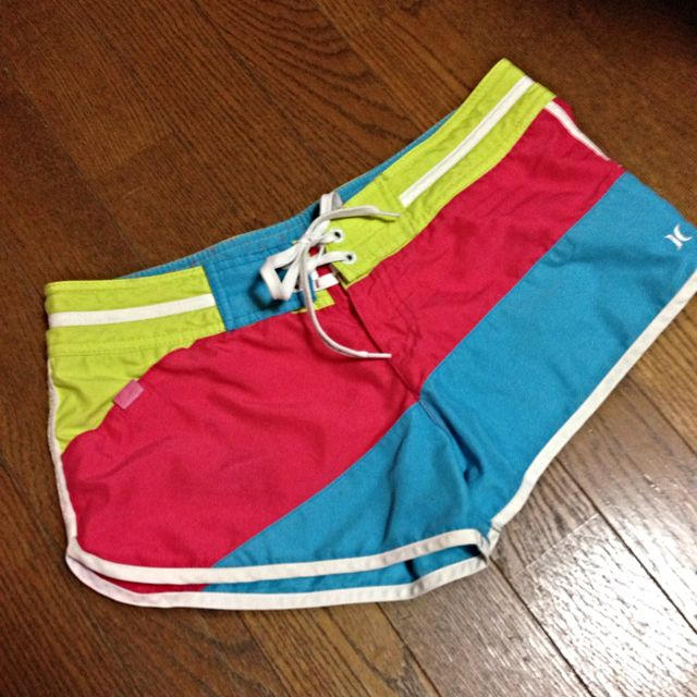 Hurley(ハーレー)のHURLEY サイズ5 スイム パンツ  レディースの水着/浴衣(水着)の商品写真