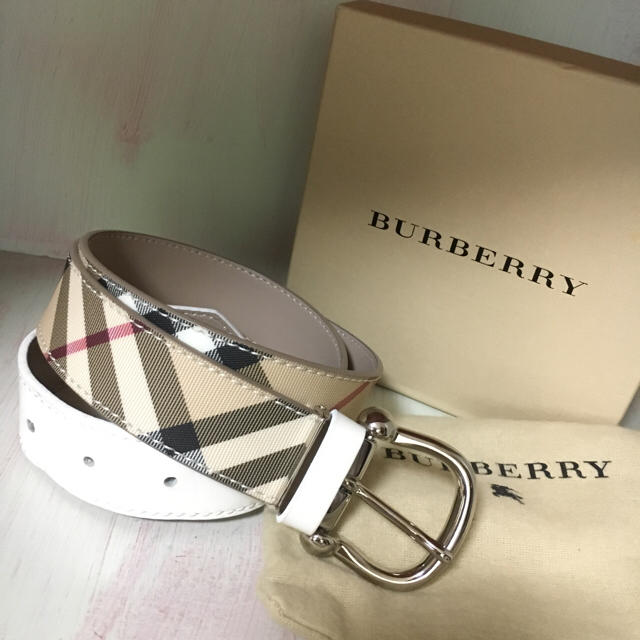 BURBERRY(バーバリー)の【Burberry】バーバリーチェックベルト レディースのファッション小物(ベルト)の商品写真