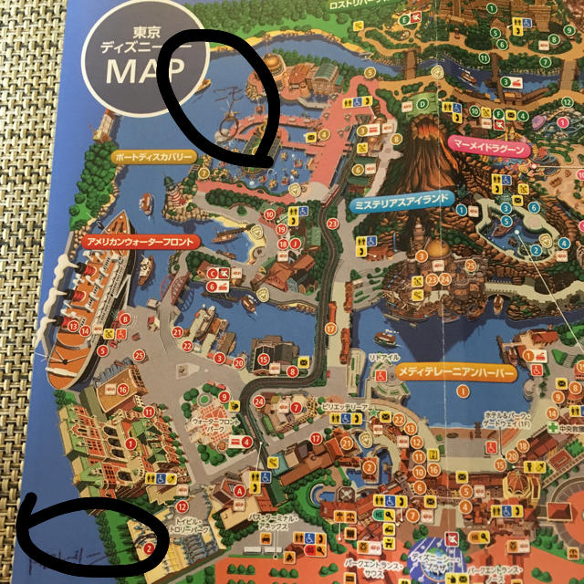 Disney(ディズニー)のディズニーガイドブック 2017〜2018 エンタメ/ホビーの本(地図/旅行ガイド)の商品写真