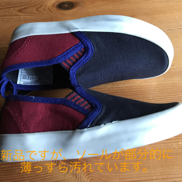 TOMMY HILFIGER(トミーヒルフィガー)の【未使用品】トミー ヒルフィガー キッズ スリッポン シューズ スニーカー 靴 キッズ/ベビー/マタニティのベビー靴/シューズ(~14cm)(スニーカー)の商品写真