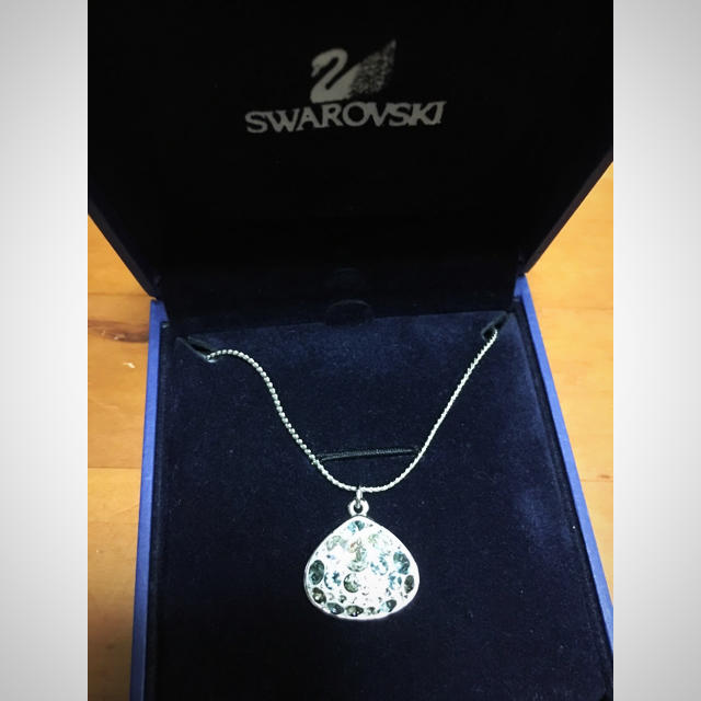 SWAROVSKI(スワロフスキー)のスワロフスキーネックレス レディースのアクセサリー(ネックレス)の商品写真