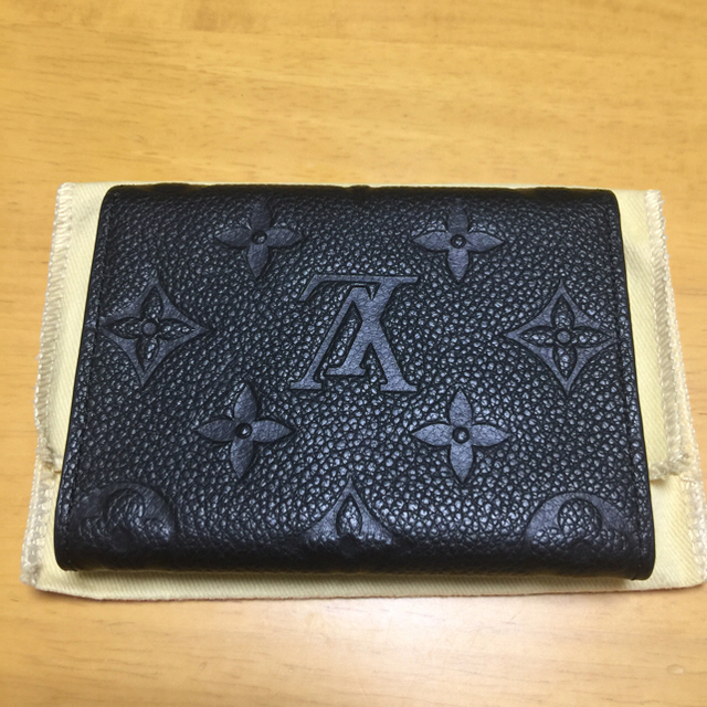 LOUIS VUITTON(ルイヴィトン)の【まいころ様専用】Louis Vuitton  アンヴェロップ カルト レディースのファッション小物(名刺入れ/定期入れ)の商品写真