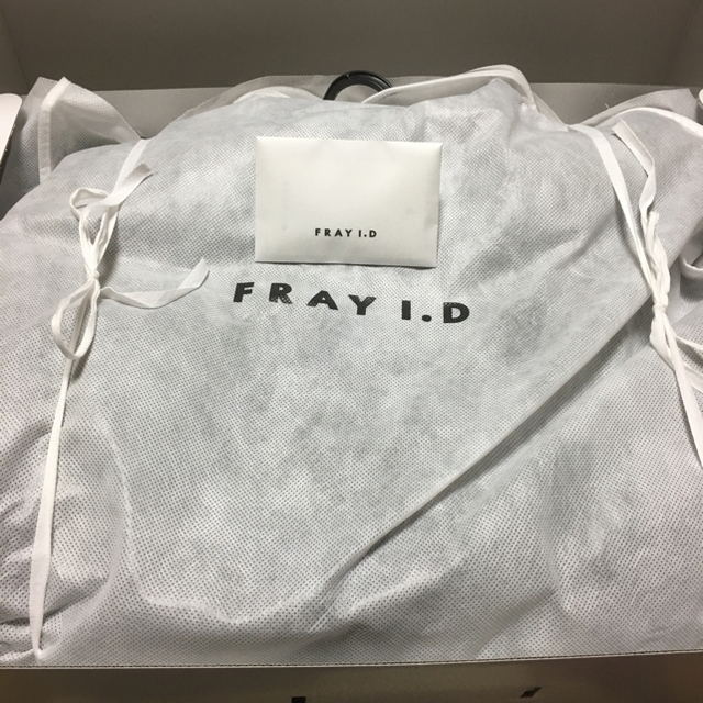 FRAY I.D(フレイアイディー)のぽちこ0622さま専用FRAY I.Dフレイアイディーダッフルコート カーキ レディースのジャケット/アウター(ダッフルコート)の商品写真