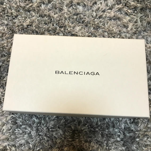 人気大特価 Balenciaga - バレンシアガ 長財布 イエローの通販 by zest shop｜バレンシアガならラクマ 通販低価
