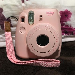 フジフイルム(富士フイルム)の 【ブラック＆プレミアムフライデー特別価格★】チェキ instax mini8(フィルムカメラ)